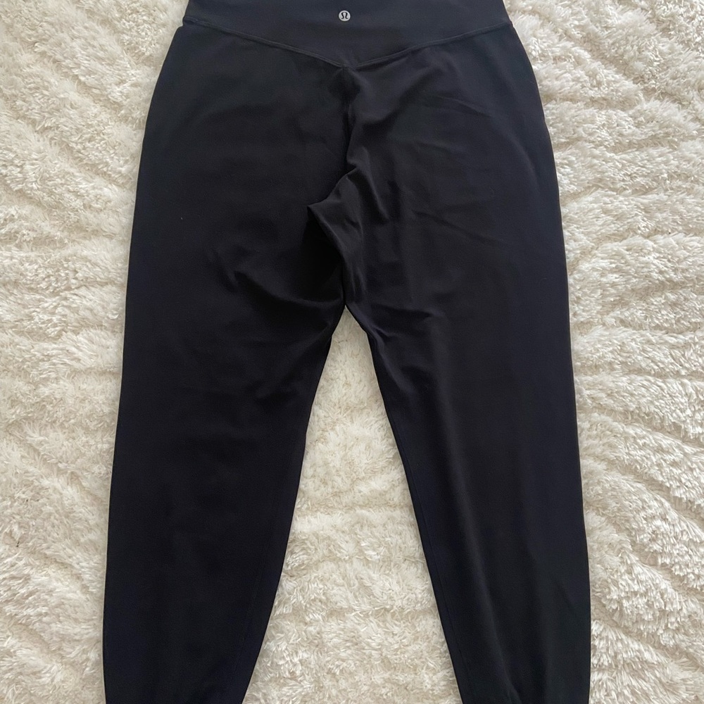 Black lululemon joggers
